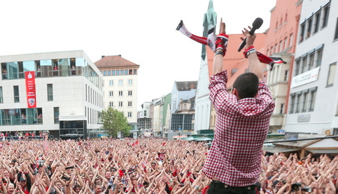 Meisterfeier der 2. Bundesliga: FC Ingolstadt 04 am Rathausplatz in Ingolstadt